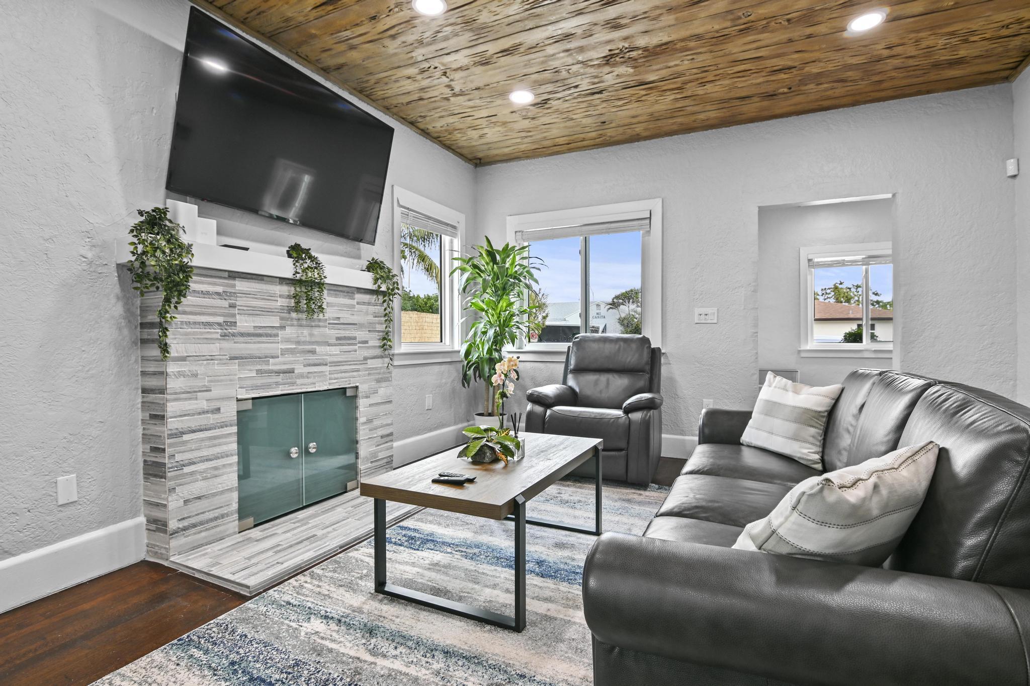 ESTATES OF SOUTH PALM BEA - Residential