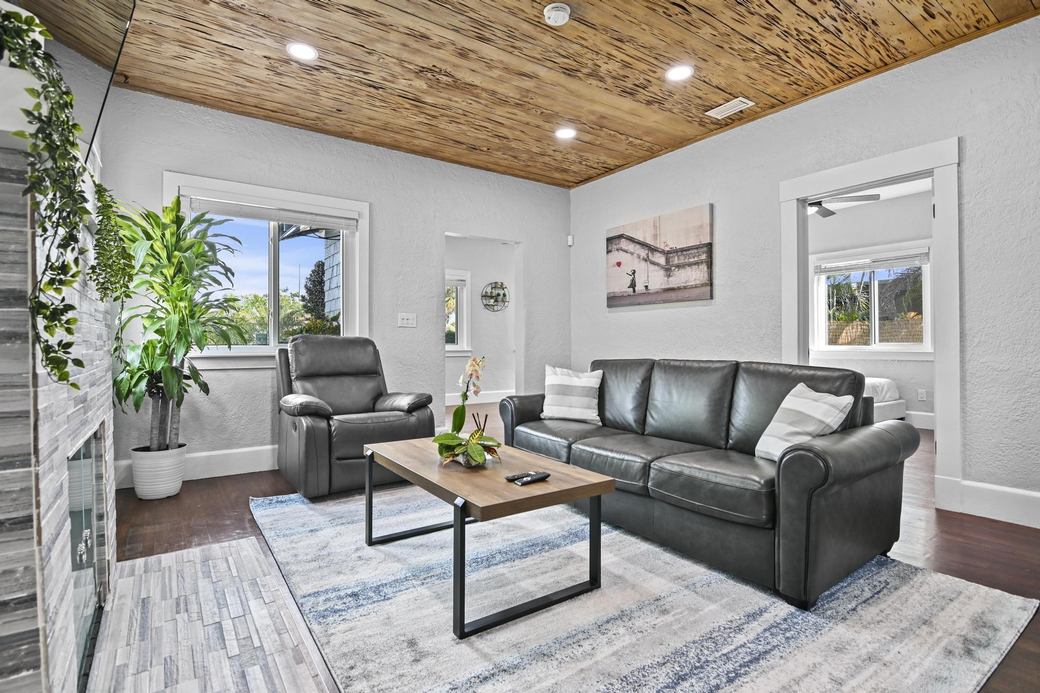 ESTATES OF SOUTH PALM BEA - Residential
