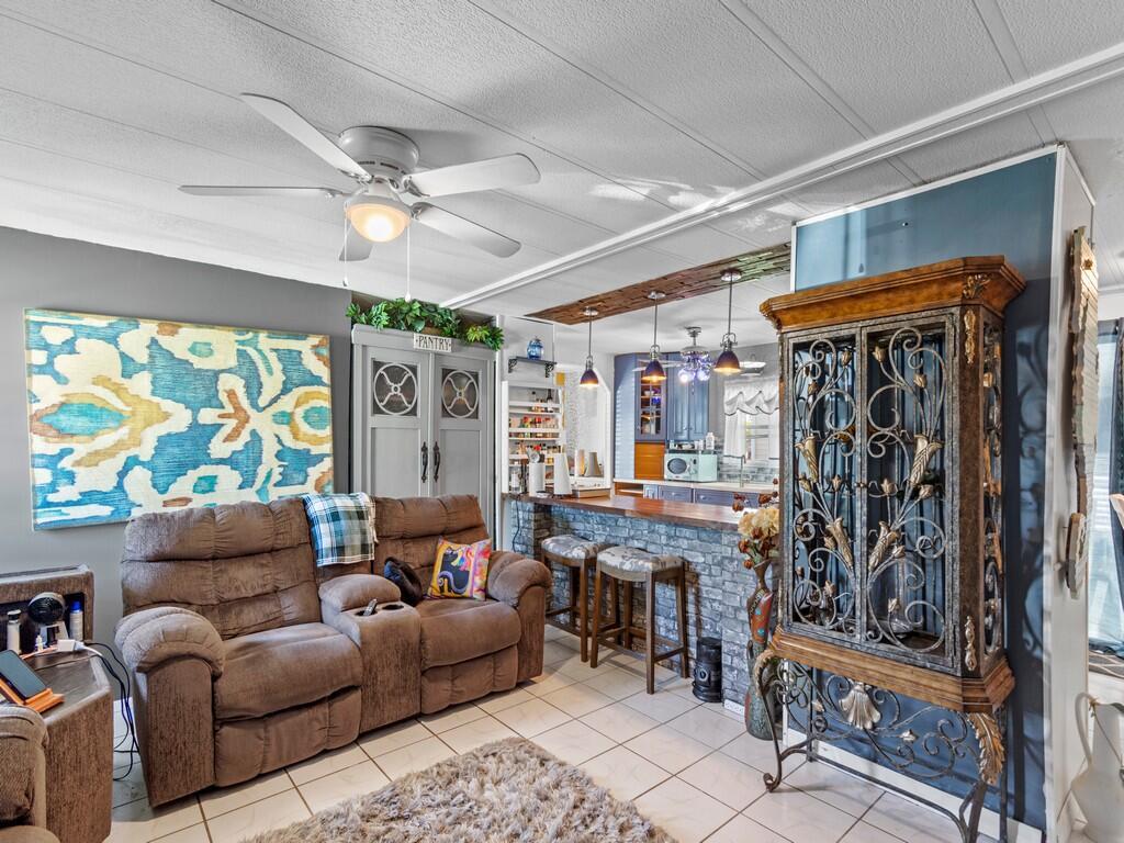 138 W Caribbean
