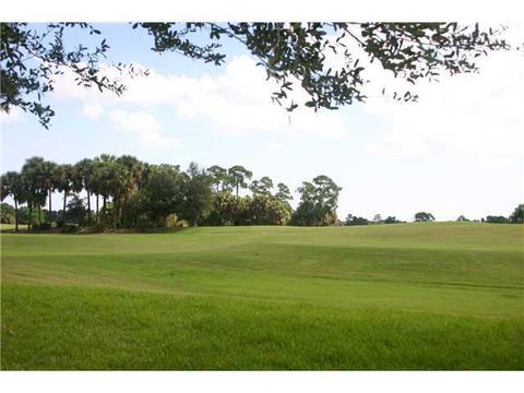 A home in Port Saint Lucie