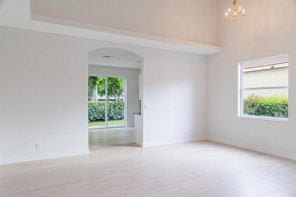 1790 PIERSIDE Circle