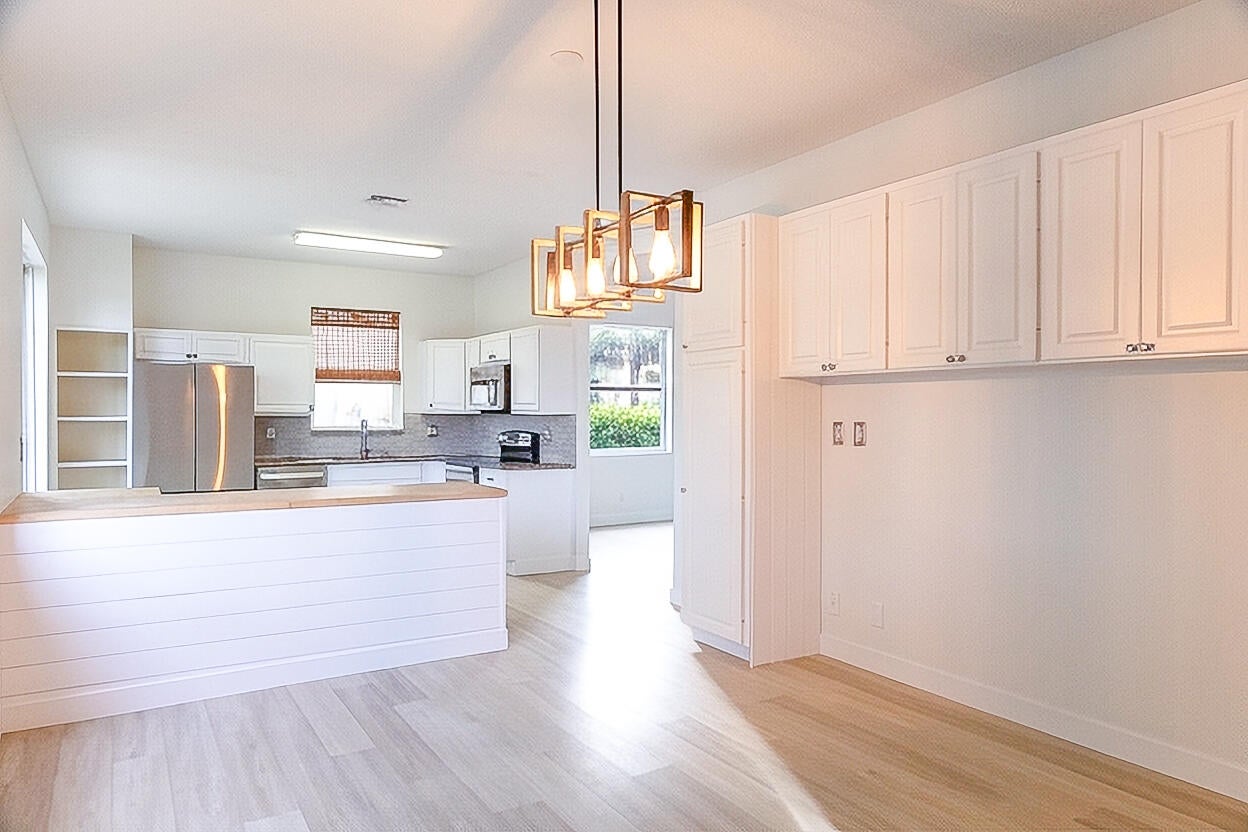 1790 PIERSIDE Circle