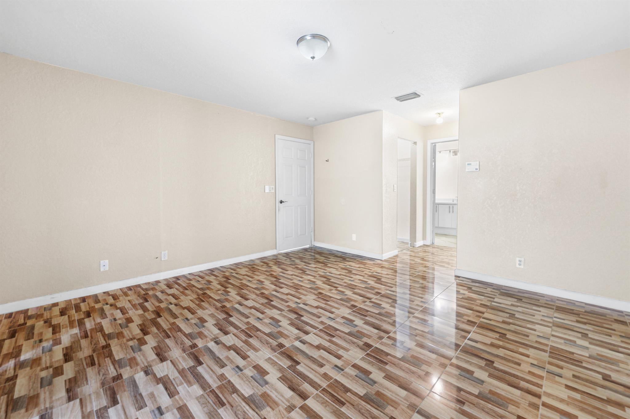 OLIVE TREE PAR 5C - Residential