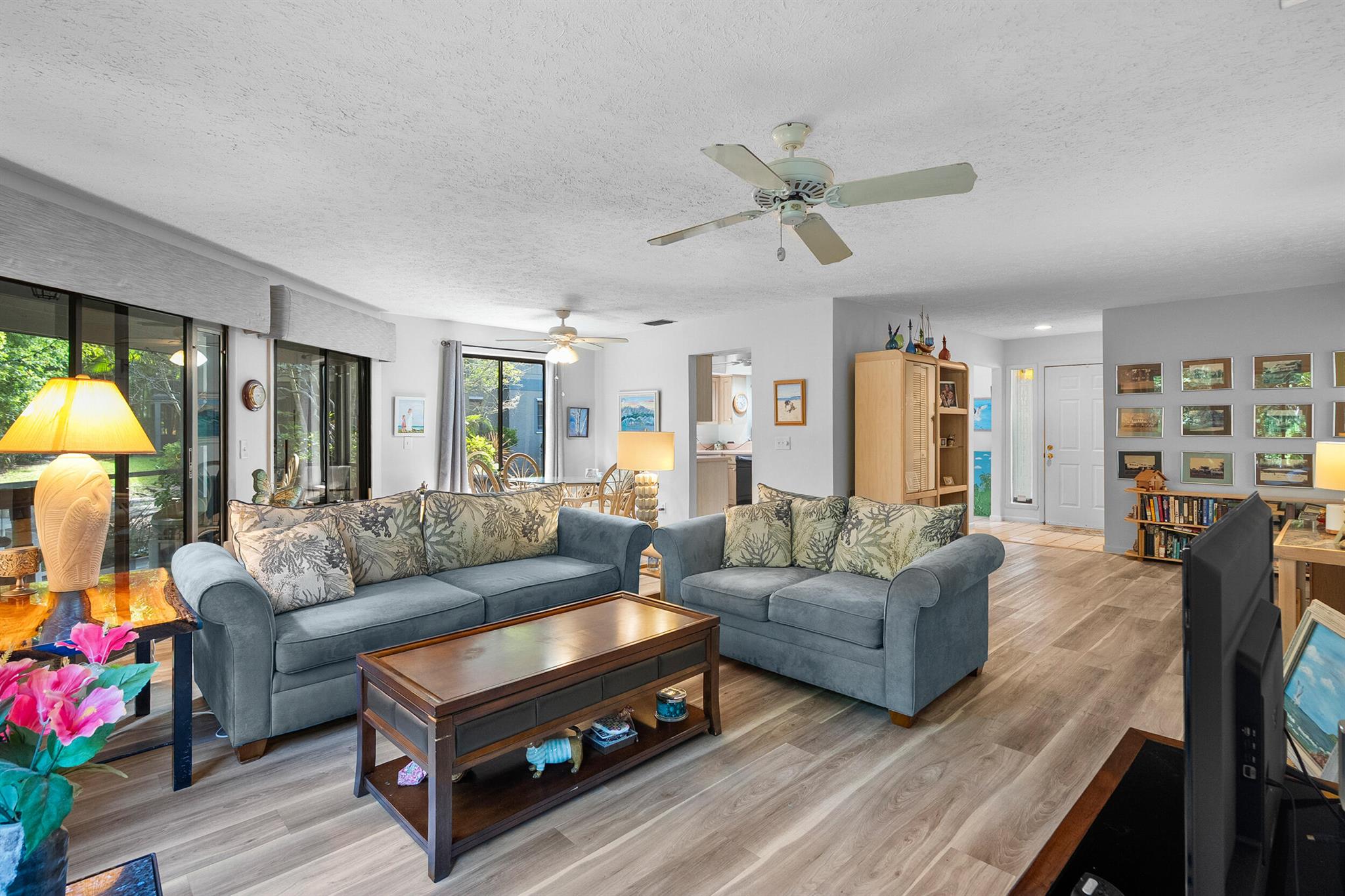 5548 SE Schooner Oaks Way, Stuart, FL, 34997/$350,000 2 5548 SE Schooner Oaks Way