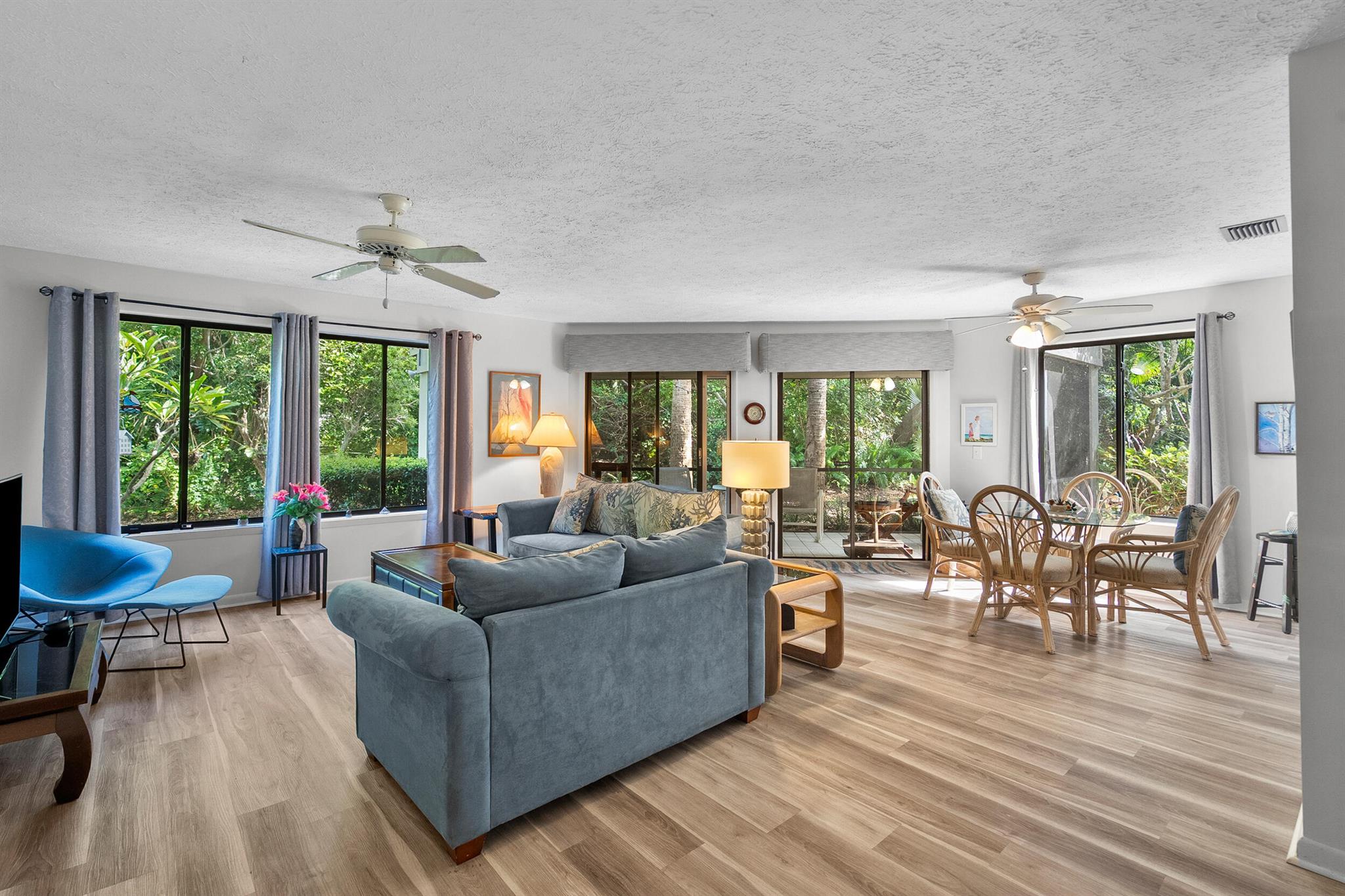 5548 SE Schooner Oaks Way, Stuart, FL, 34997/$350,000 1 5548 SE Schooner Oaks Way