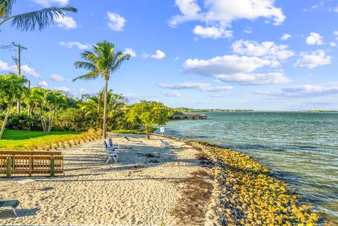 Photo of 5548 SE Schooner Oaks Way, Stuart, FL 34997 (MLS # R11102188)