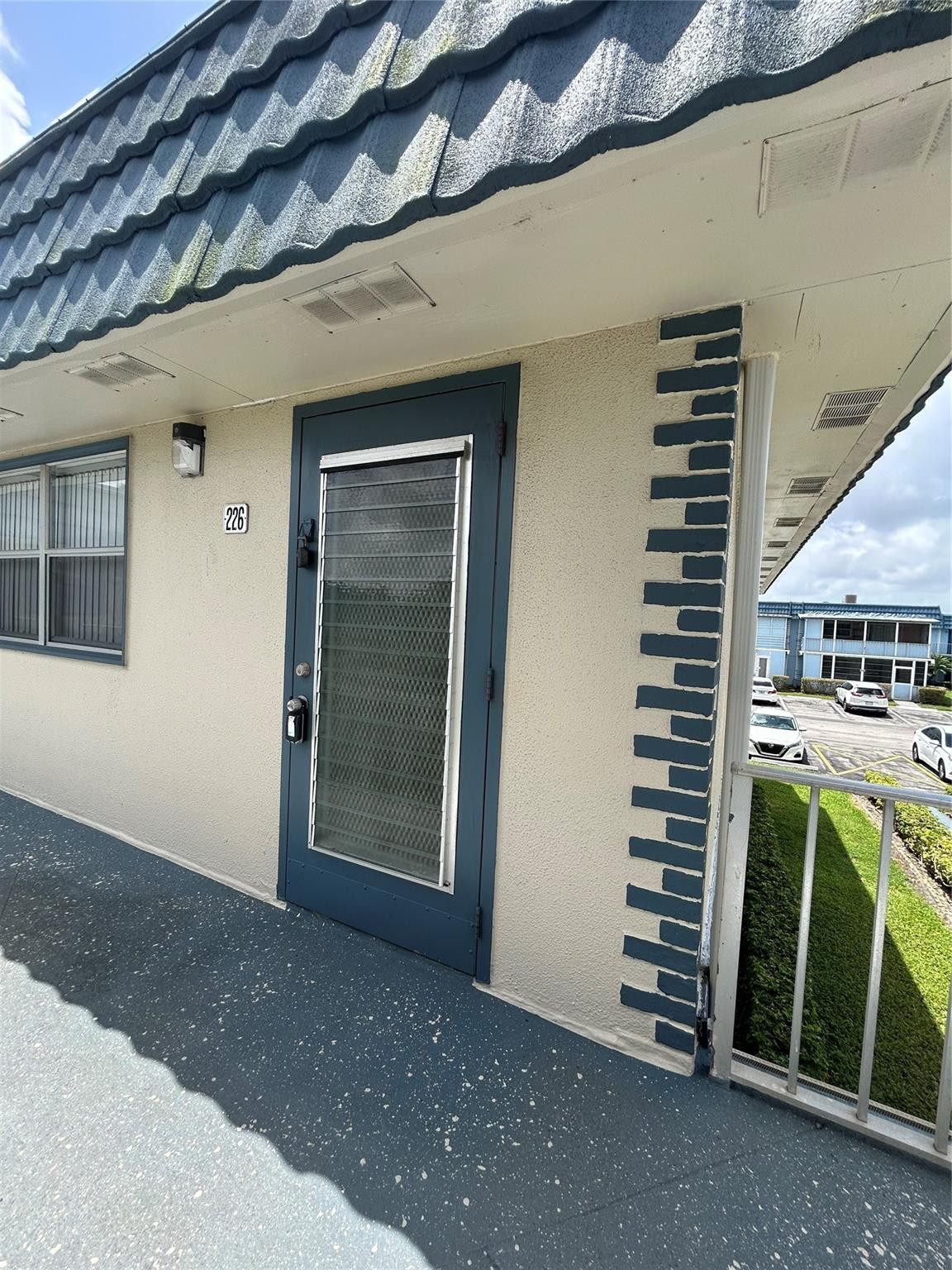 KINGS POINT - Residential