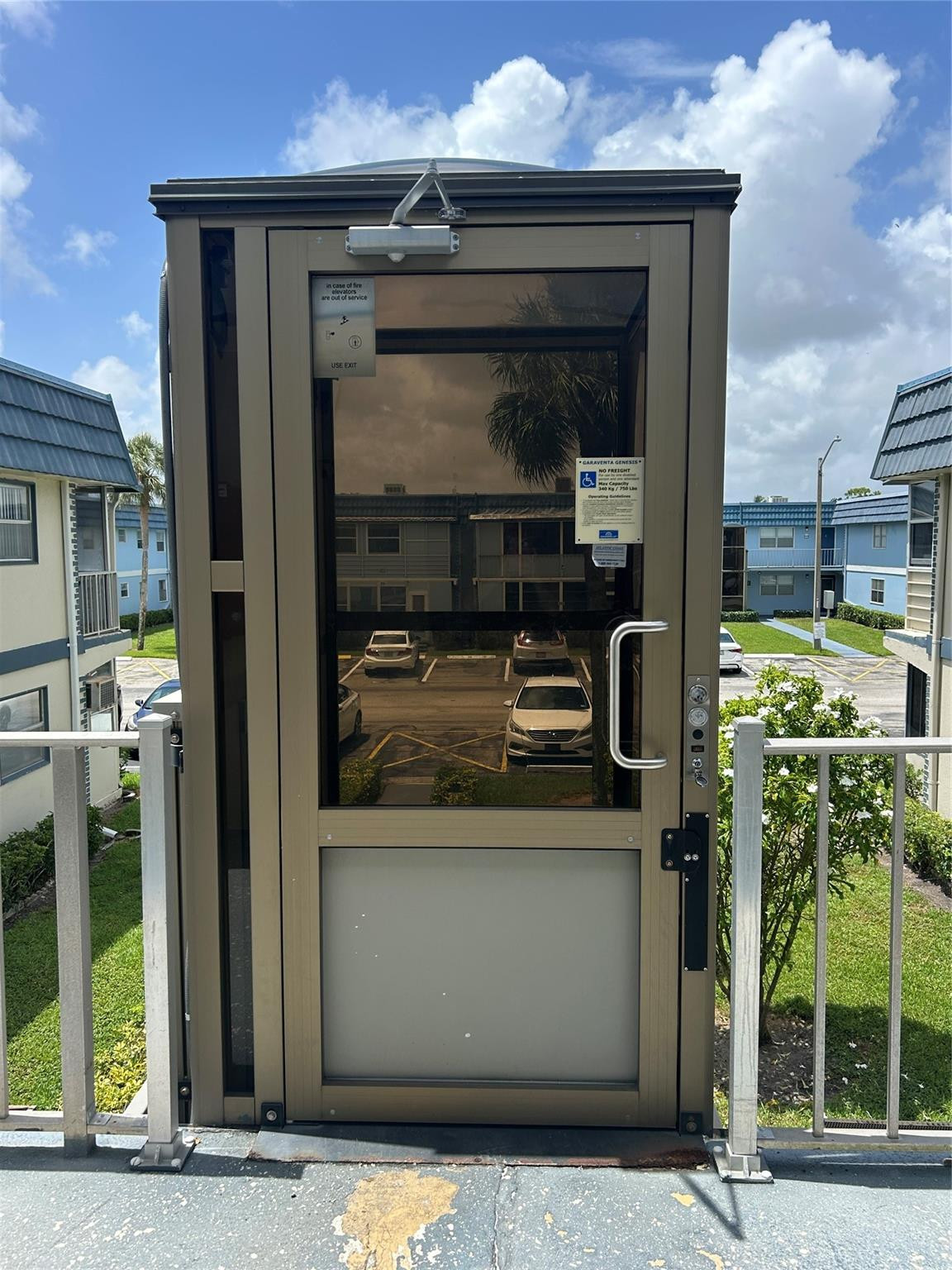 KINGS POINT - Residential