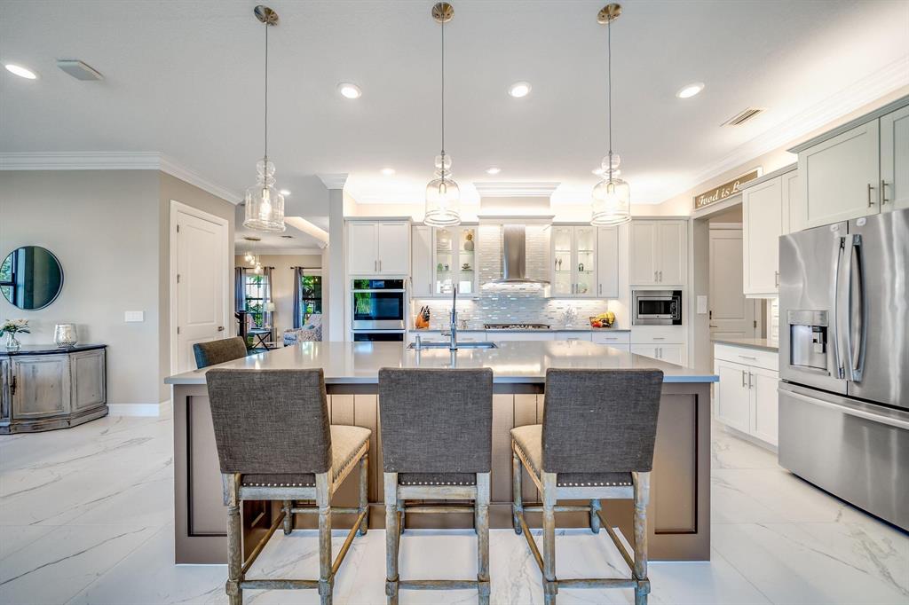 PALM MEADOWS ESTATES - Residential