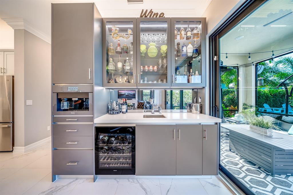 PALM MEADOWS ESTATES - Residential