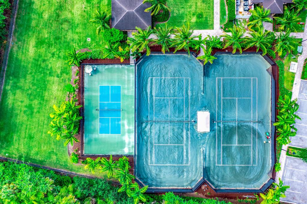 PALM MEADOWS ESTATES - Residential