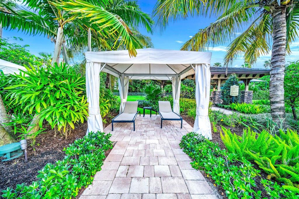 PALM MEADOWS ESTATES - Residential