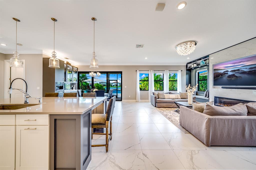 PALM MEADOWS ESTATES - Residential