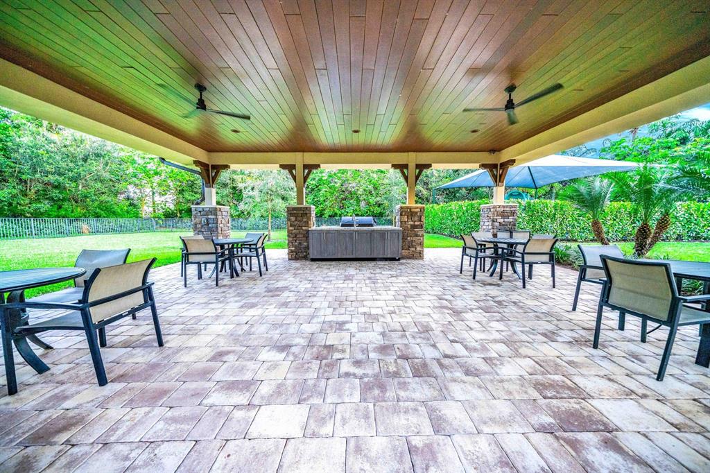 PALM MEADOWS ESTATES - Residential