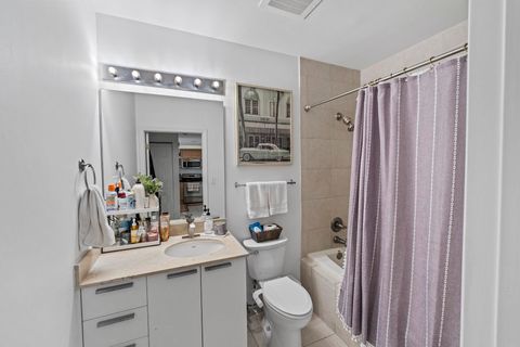Tiny photo for 140 S Dixie Highway #823, Hollywood, FL 33020 (MLS # B26013032)