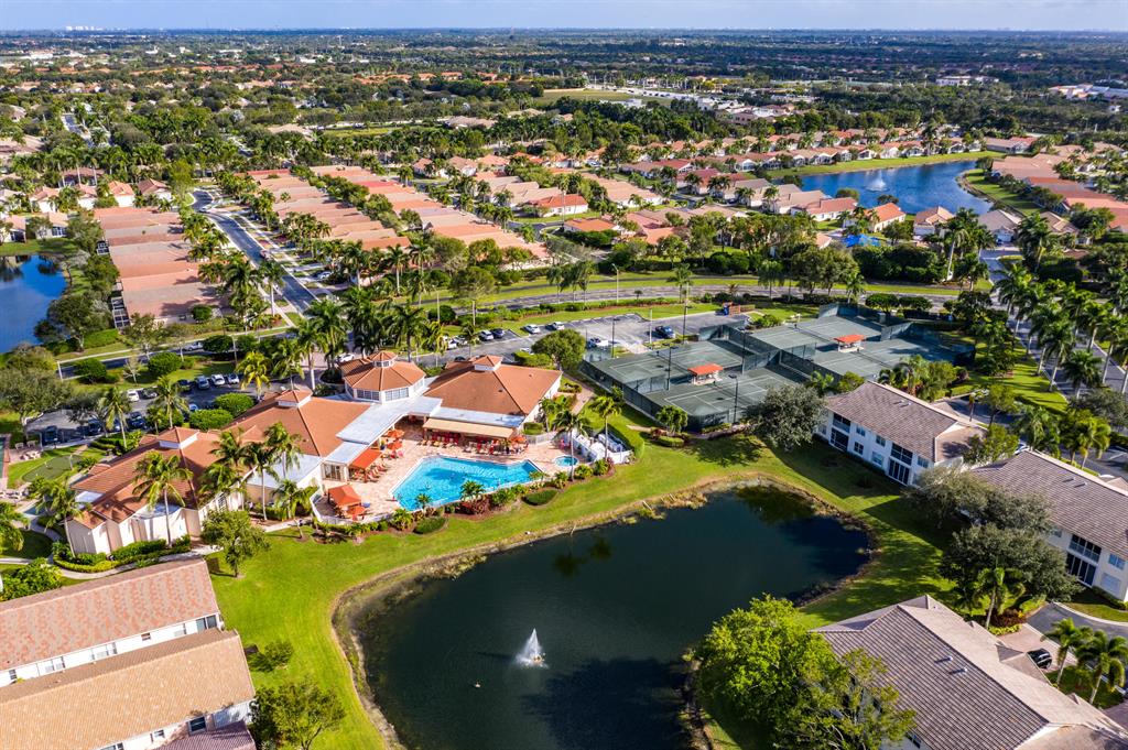 GROVE VILLAGE - Residential