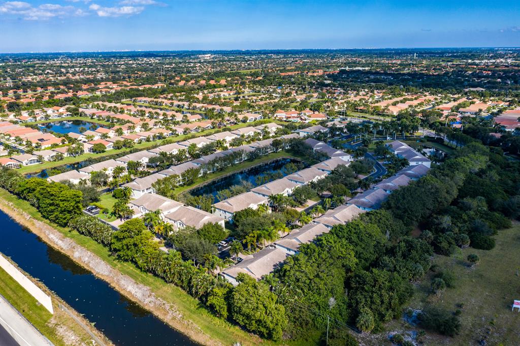 GROVE VILLAGE - Residential