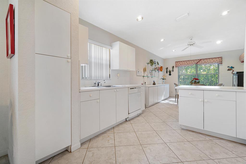 GROVE VILLAGE - Residential