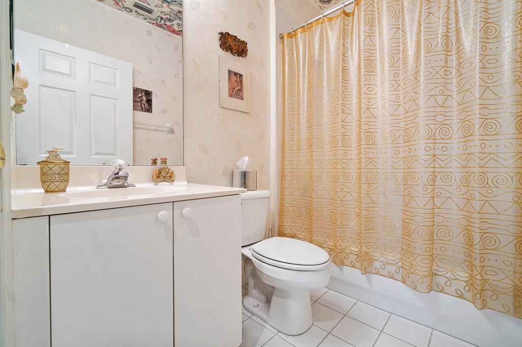 GROVE VILLAGE - Residential