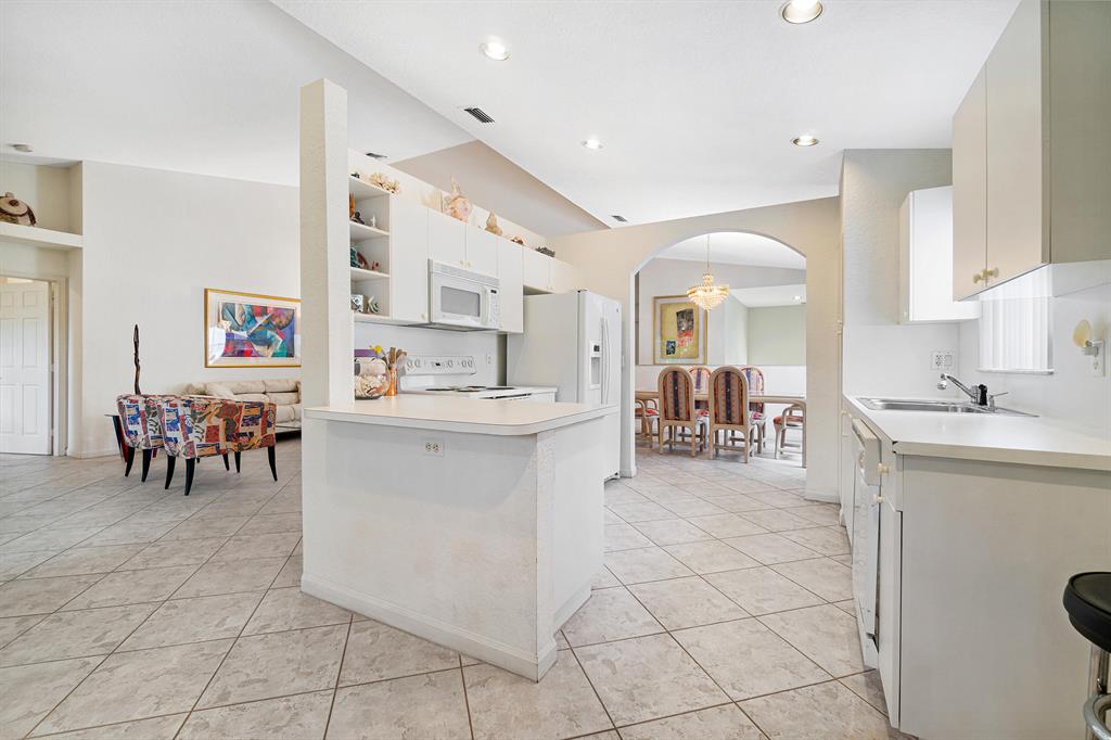 GROVE VILLAGE - Residential