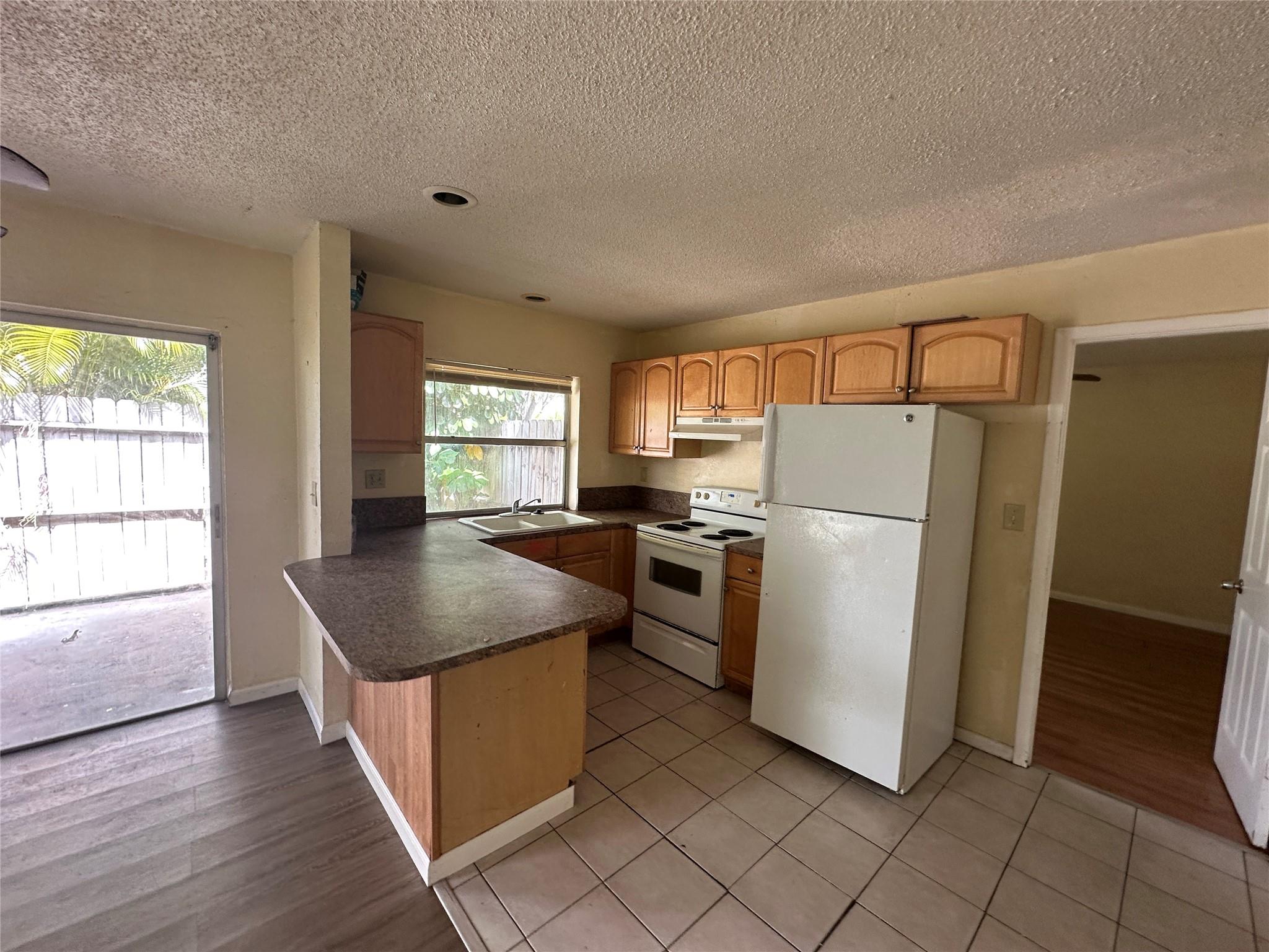 3006 NW 4th Ter 1