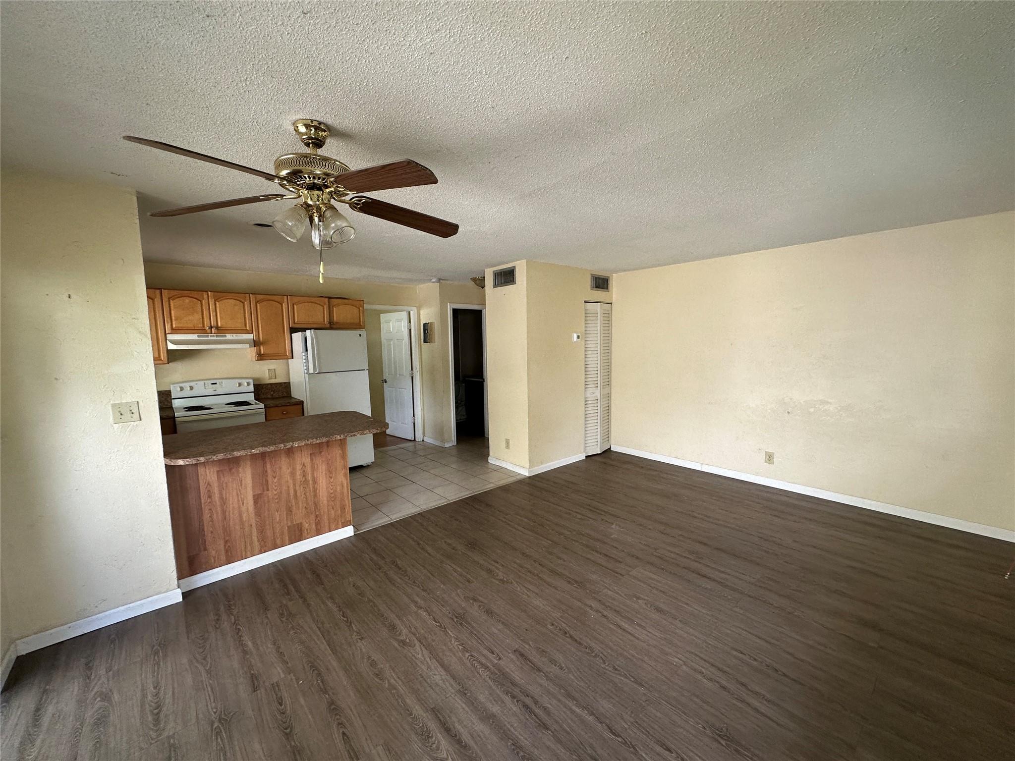 3006 NW 4th Ter 1