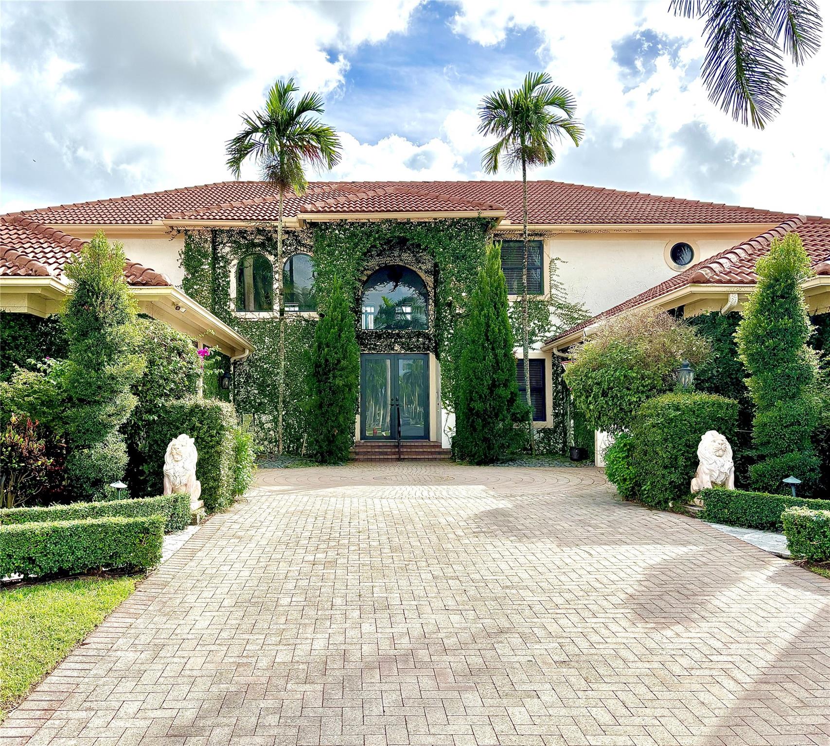 21379 Rockledge Ln