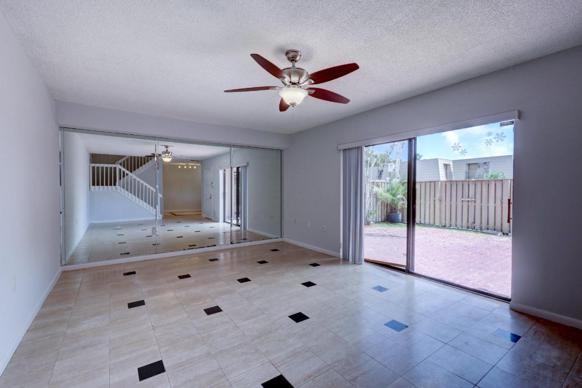 VILLAGE OF SANDALWOOD LAKES SOUTH - Residential Lease