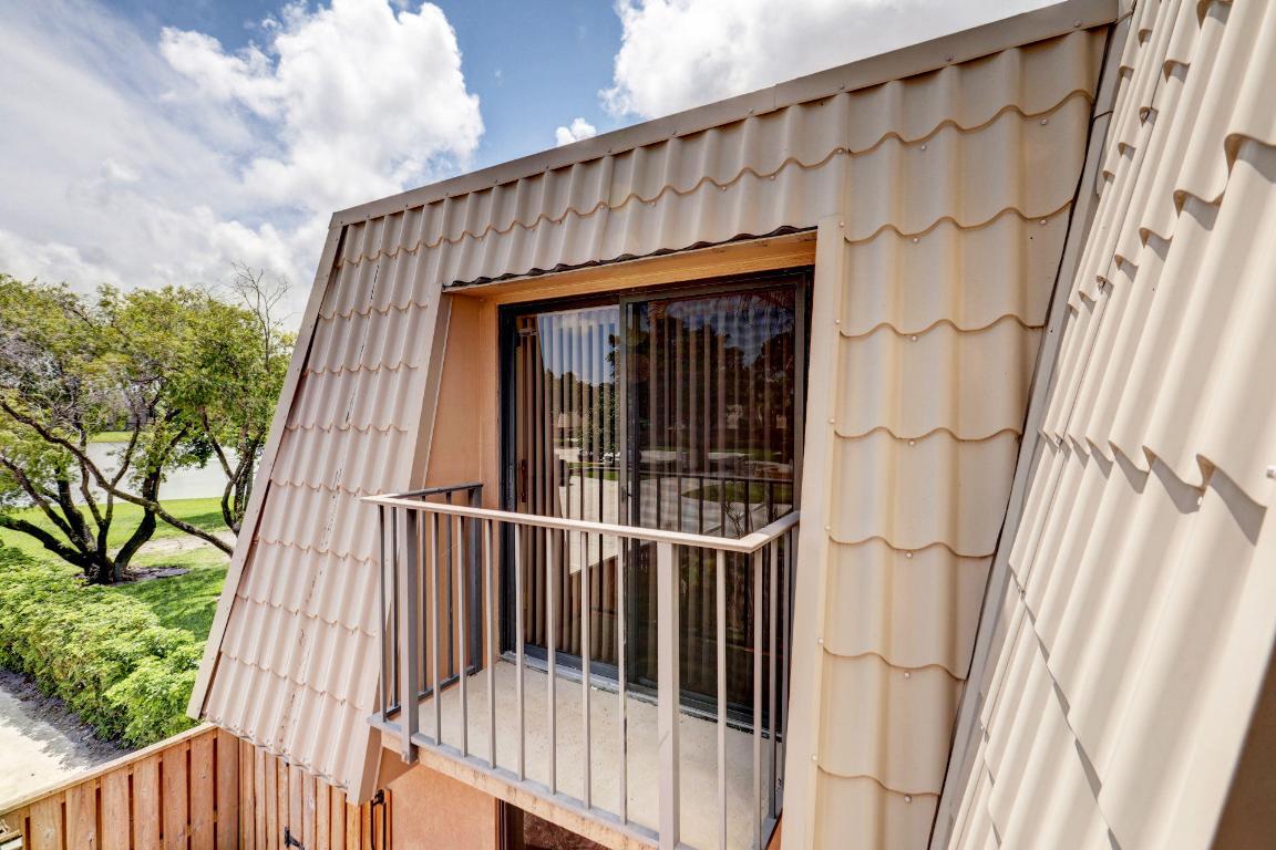 VILLAGE OF SANDALWOOD LAKES SOUTH - Residential Lease