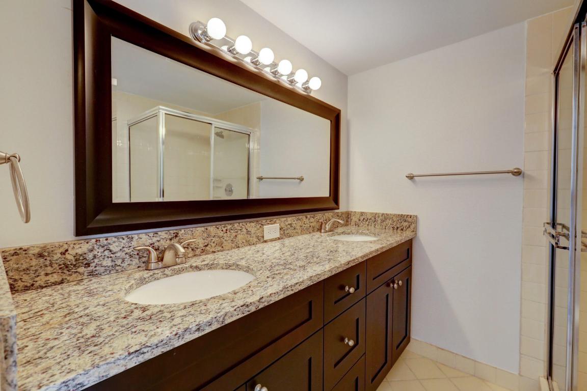 VILLAGE OF SANDALWOOD LAKES SOUTH - Residential Lease