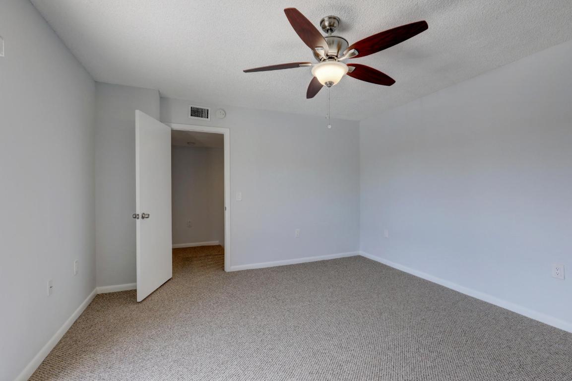 VILLAGE OF SANDALWOOD LAKES SOUTH - Residential Lease