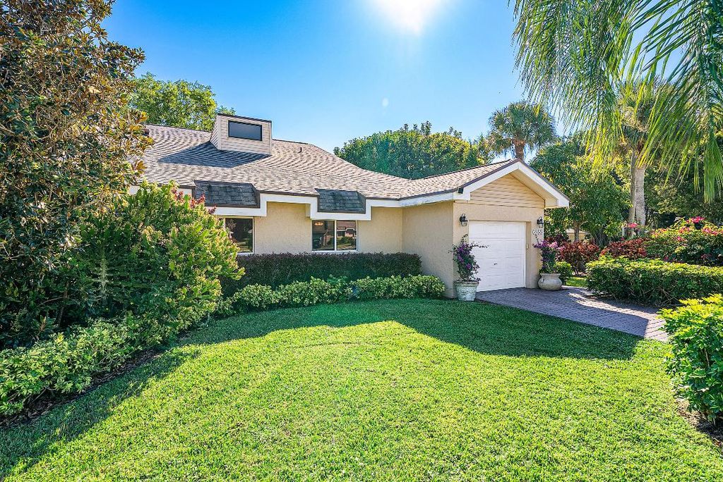 Photo of 6858 Fountains Circle, Lake Worth, FL 33467 (MLS # R11150938)