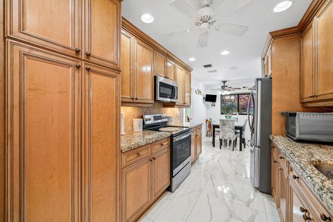 Tiny photo for 6858 Fountains Circle, Lake Worth, FL 33467 (MLS # R11150938)