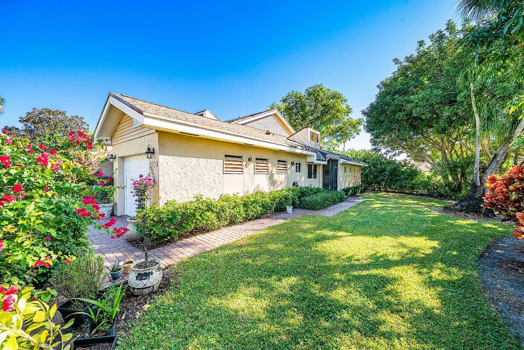 Photo of 6858 Fountains Circle, Lake Worth, FL 33467 (MLS # R11150938)