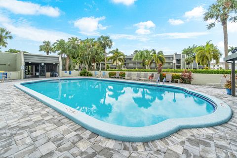 Tiny photo for 6858 Fountains Circle, Lake Worth, FL 33467 (MLS # R11150938)