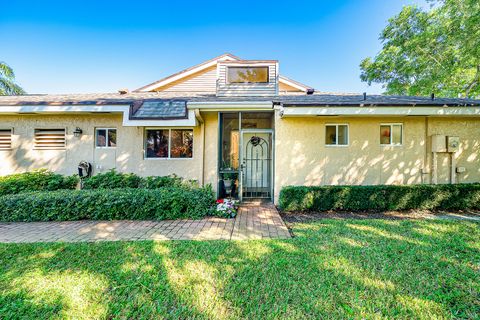 Tiny photo for 6858 Fountains Circle, Lake Worth, FL 33467 (MLS # R11150938)