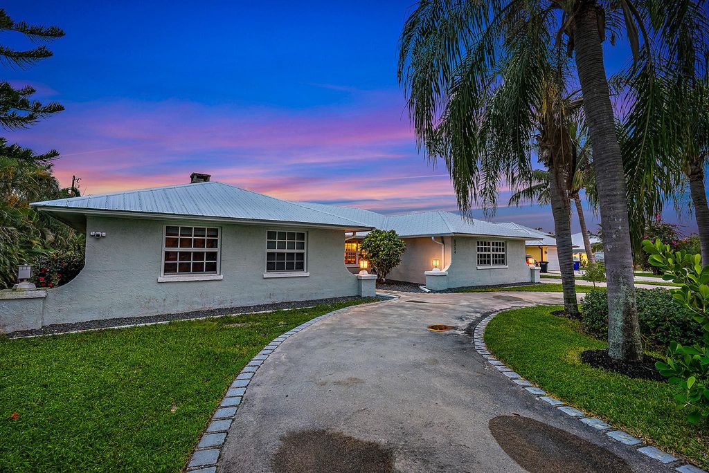 Photo of 5354 SE Horseshoe Point Road, Stuart, FL 34997 (MLS # R10905644)