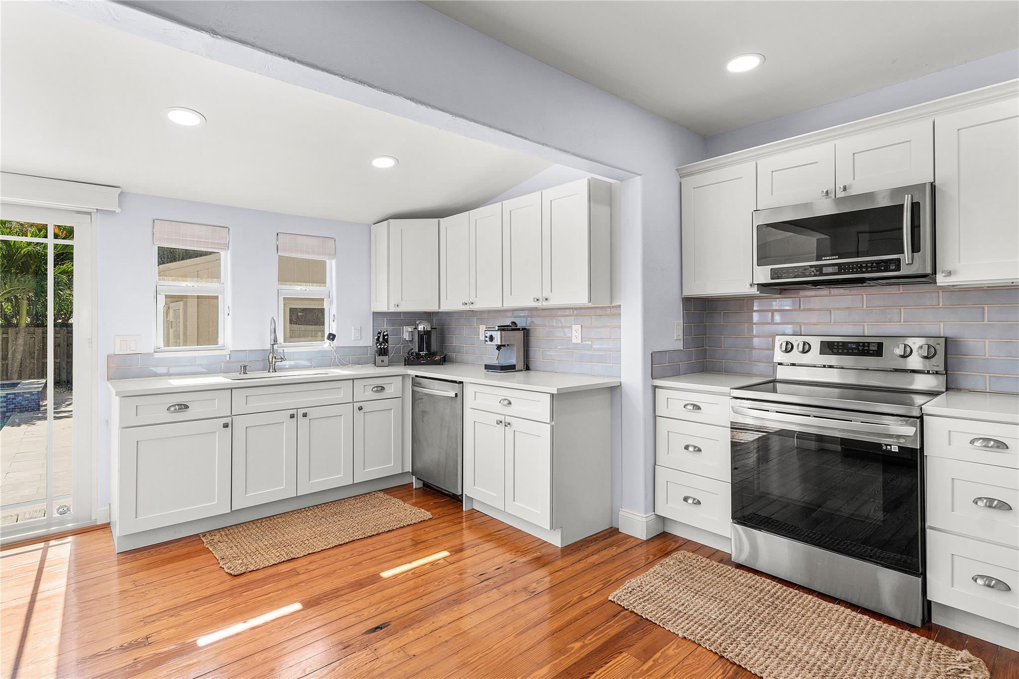 1518 N Ocean Breeze