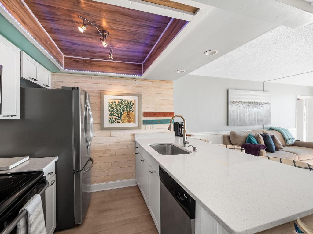 ISLAND BEACH CLUB, A CONDOMINIUM - Residential