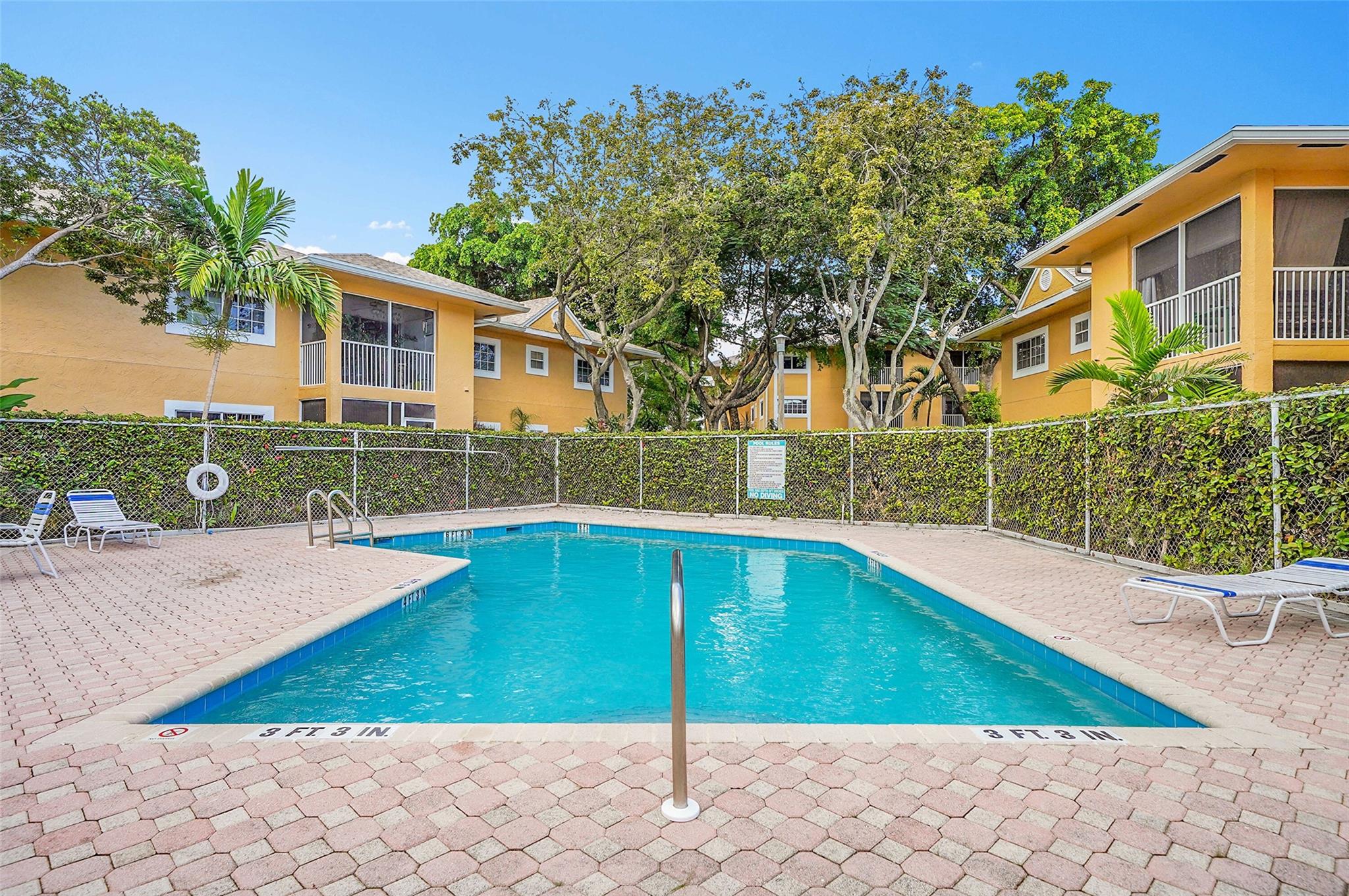 Chateau De Ville - Residential