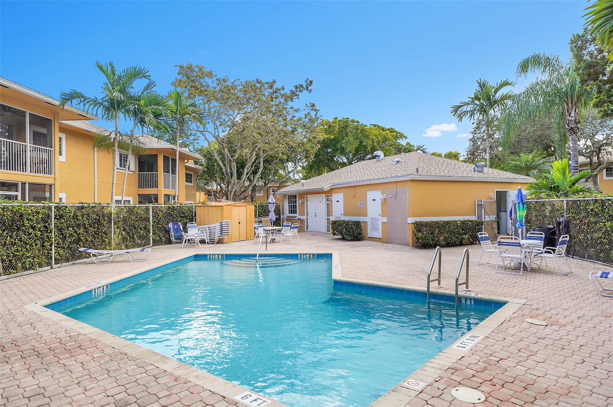 Chateau De Ville - Residential