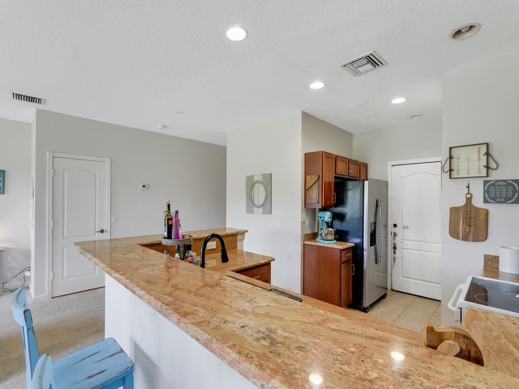 2536 Creekside Drive