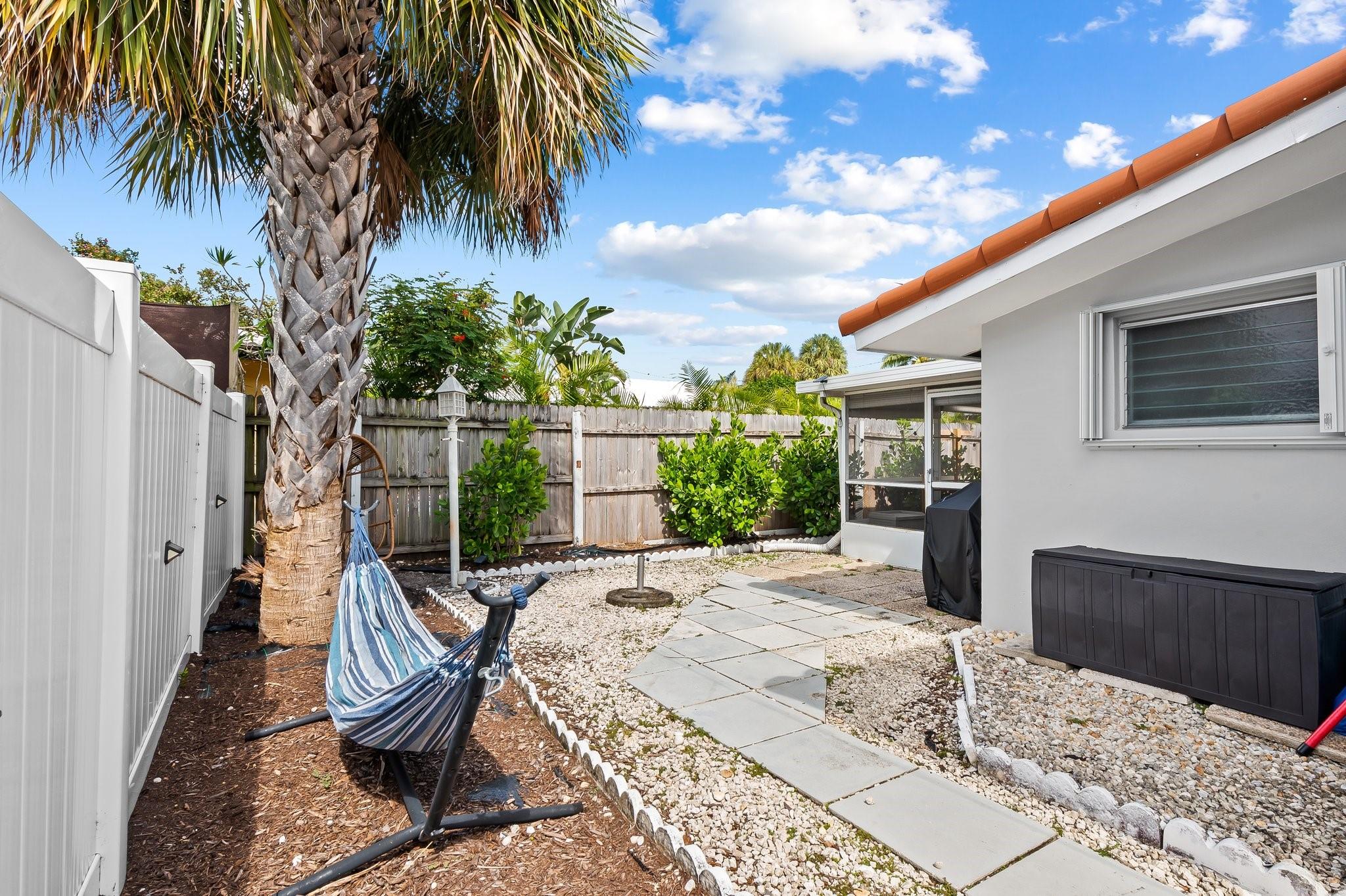 CORAL RIDGE ISLES - Residential Lease