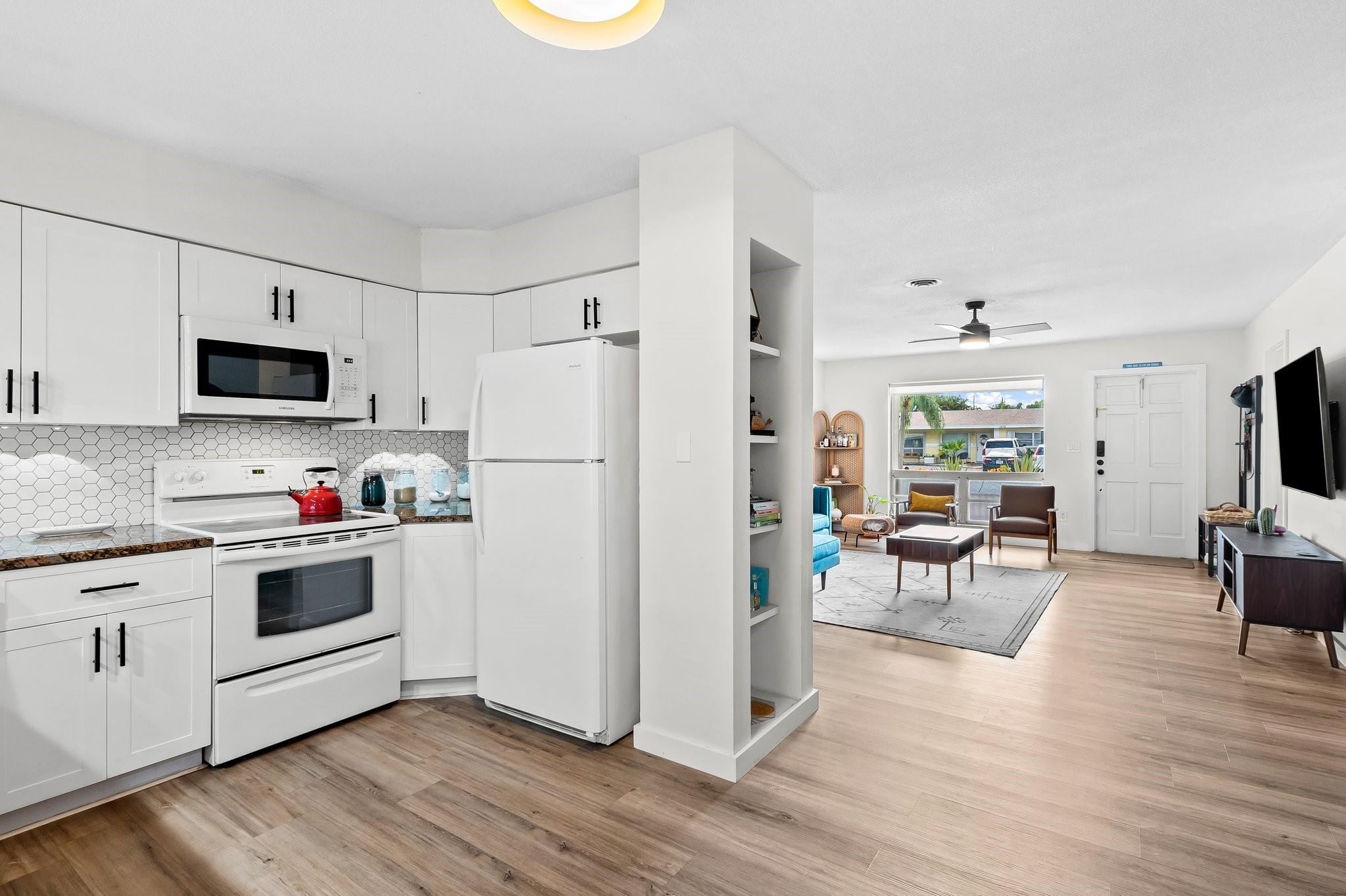 CORAL RIDGE ISLES - Residential Lease