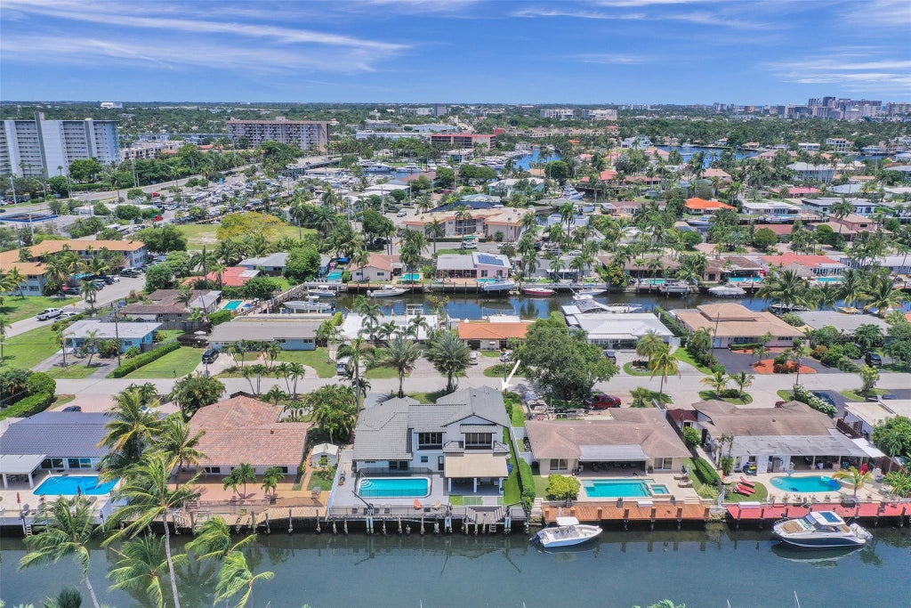 Photo of 2256 SE 10th Street, Pompano Beach, FL 33062 (MLS # F10516568)