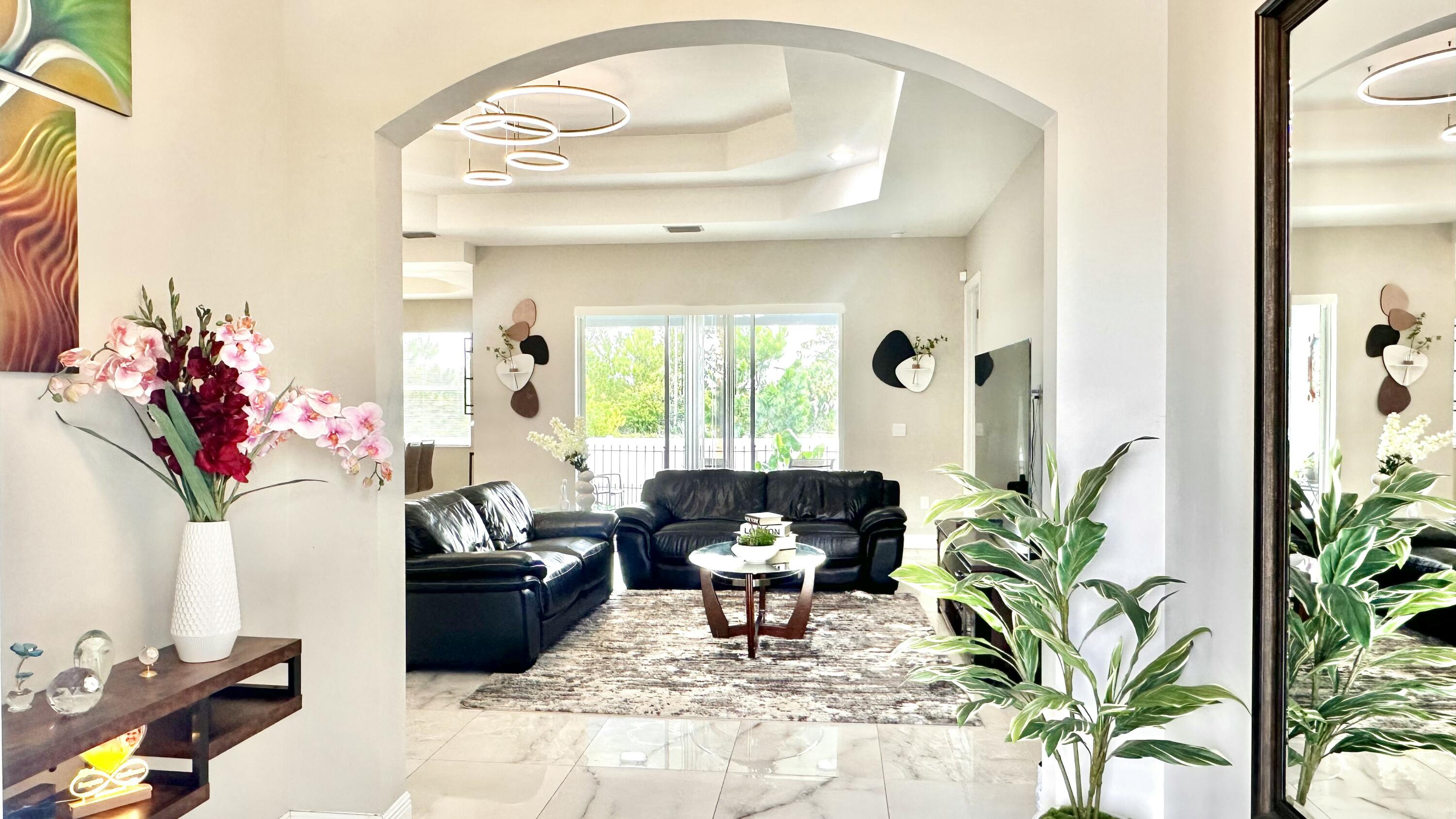 3900 SW 21st St Street SW