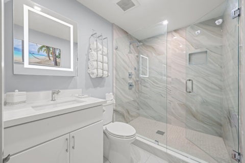 Tiny photo for 2820 NE 47th Street, Lighthouse Point, FL 33064 (MLS # B26074281)