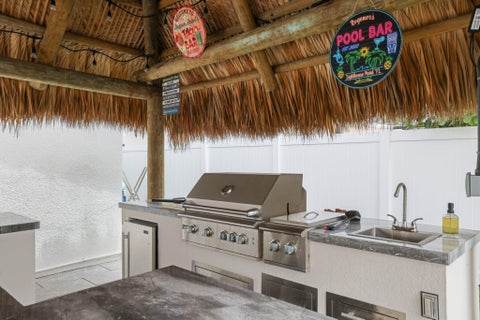 Tiny photo for 2820 NE 47th Street, Lighthouse Point, FL 33064 (MLS # B26074281)