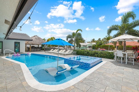Tiny photo for 2820 NE 47th Street, Lighthouse Point, FL 33064 (MLS # B26074281)