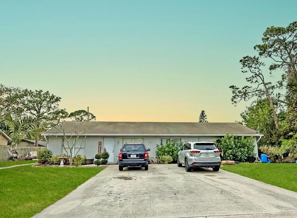 Photo of 103 Flint Street, Sebastian, FL 32958 (MLS # R11055924)
